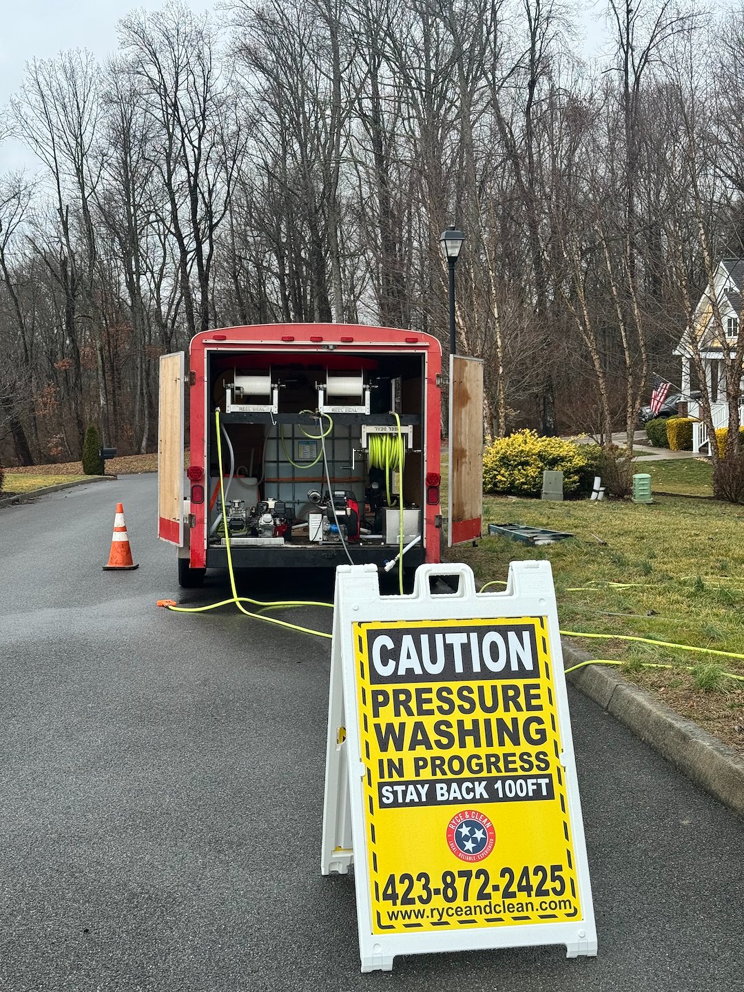 Driveway Cleaning in Piney Flats, Tennessee – Professional Pressure Washing by Ryce & Clean